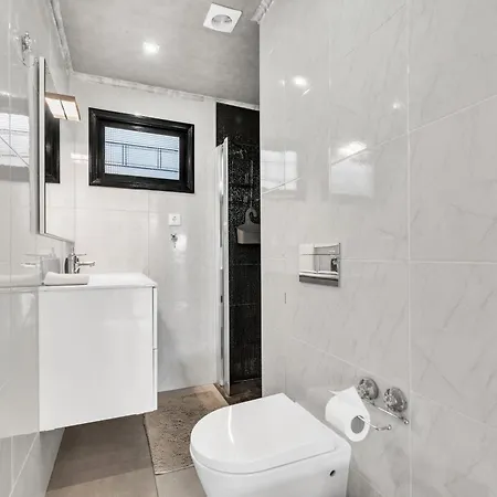 Chale Do Areeiro * Funchal (Madeira)