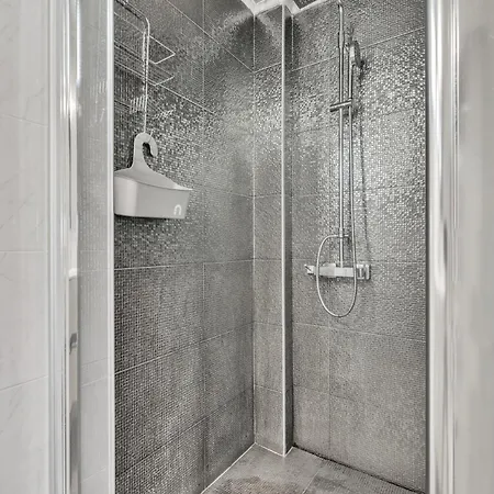 Chale Do Areeiro Funchal (Madeira)